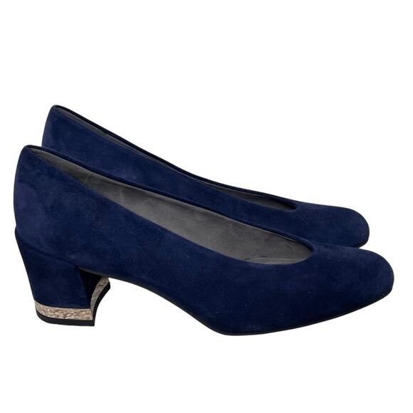 Stuart Weitzman Almond Suede Block Heel Pump with Silver Trim Navy Blue Size 8 - Picture 1 of 8